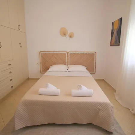 Jasmine Sol Retreat * Delvine
