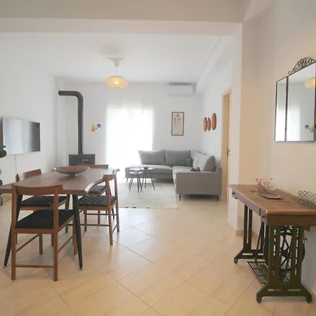 Jasmine Sol Retreat בית נופש Delvine